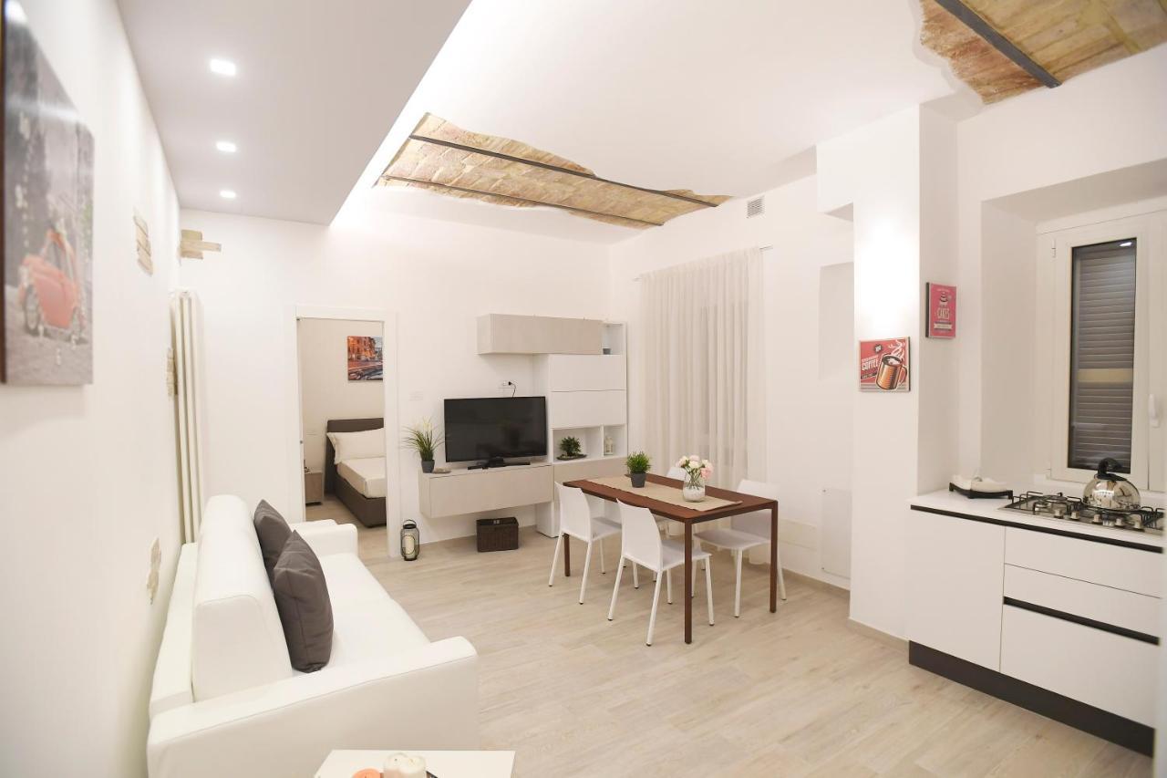 Laterano 250 - Colosseo Рим Экстерьер фото